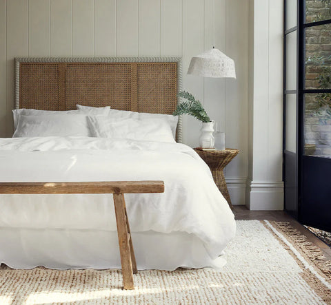 White, Cream & Ivory Bedding