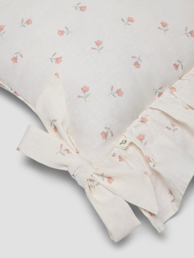 Pearl Posy Bud Frill Seat Pad Detail