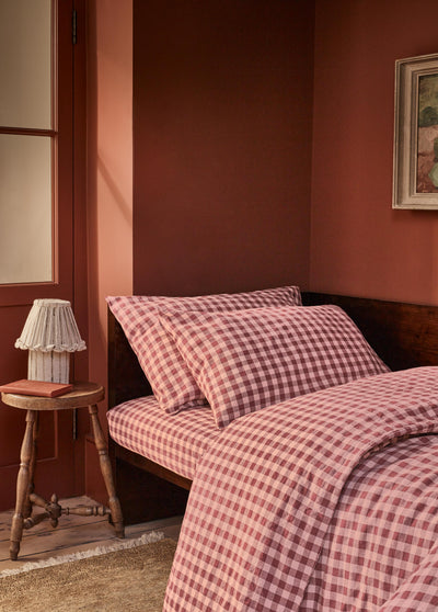 Rhubarb & Rose Pembroke Gingham Linen Blend Pillowcases (Pair) - alternate image
